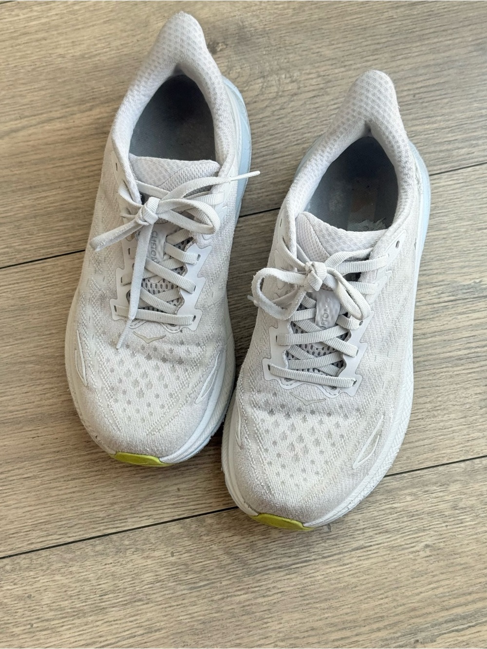 Hoka • Clifton 9 wide Women's Athletic Running Shoes 6.5
